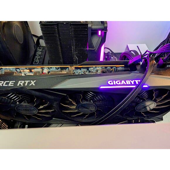 Nvidia GIGABYTE Gaming OC RTX 3070 8GB Graphics Card Video - Picture 7 of 10